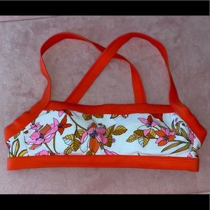 ✨NWOT Xhilaration Swim Top